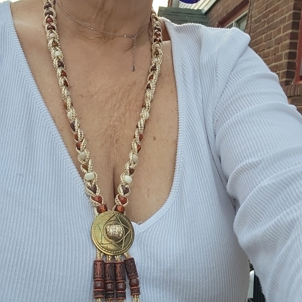 Handmade‎ Boglho Conch necklace
